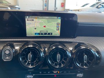 Mercedes-Benz A 180 d  *TACHODIGITAL*MBUX*NAVI*KAM*1.HAND*