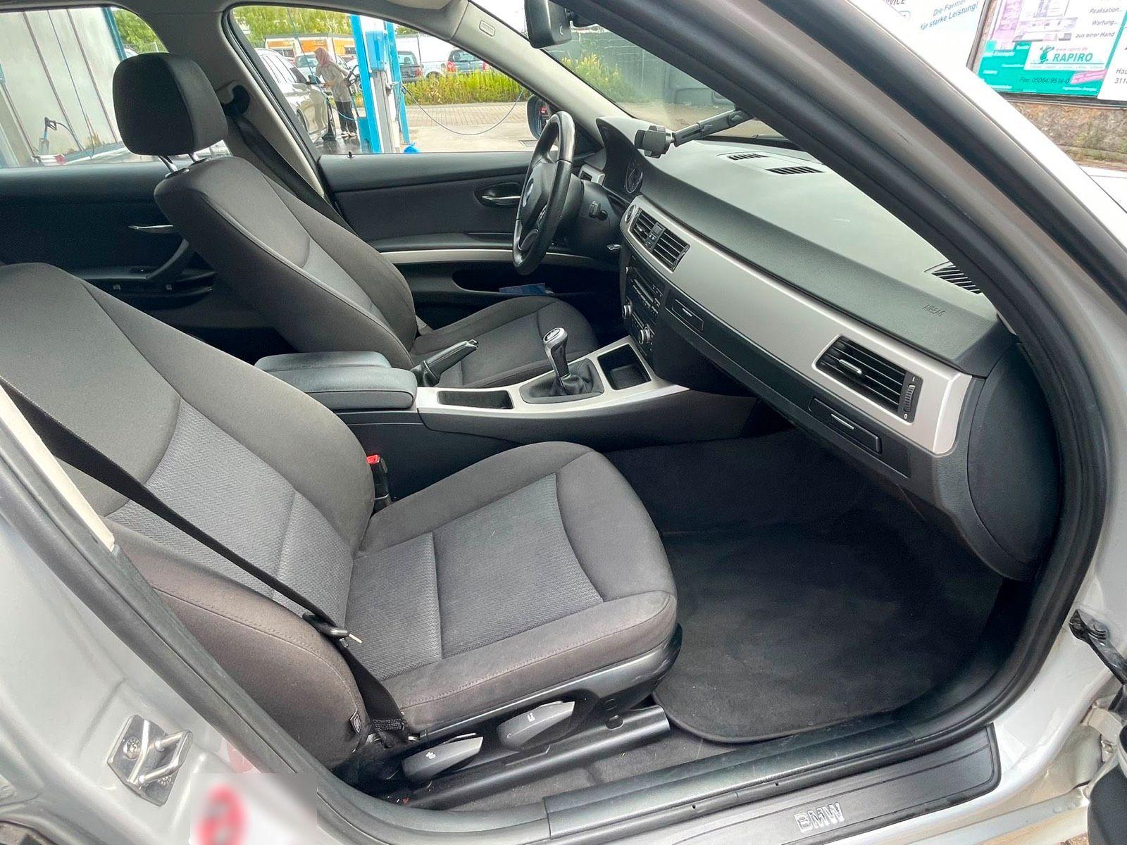 BMW 316 2012 — photo 9