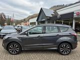 Ford Kuga ST-Line - graue Ford Kuga