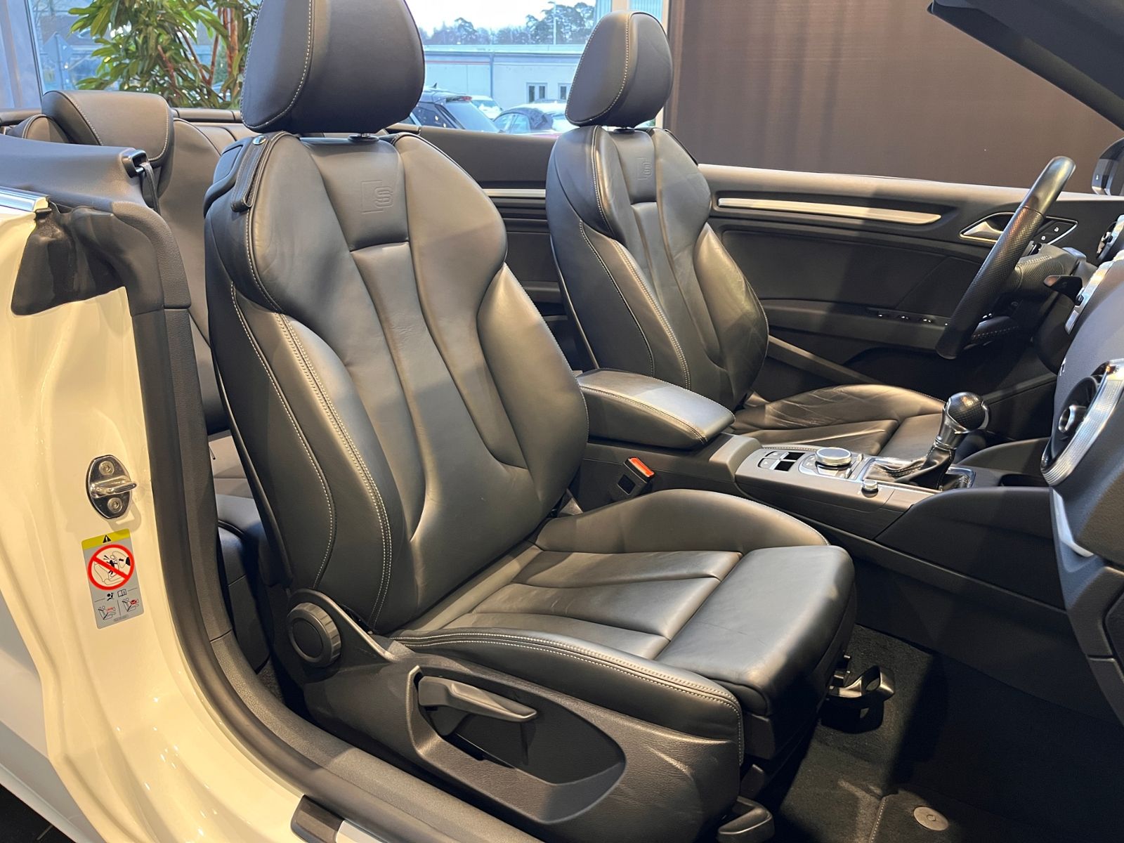 Fahrzeugabbildung Audi A3 Cabriolet 35 TFSI S line sport MATRIX LED NAV