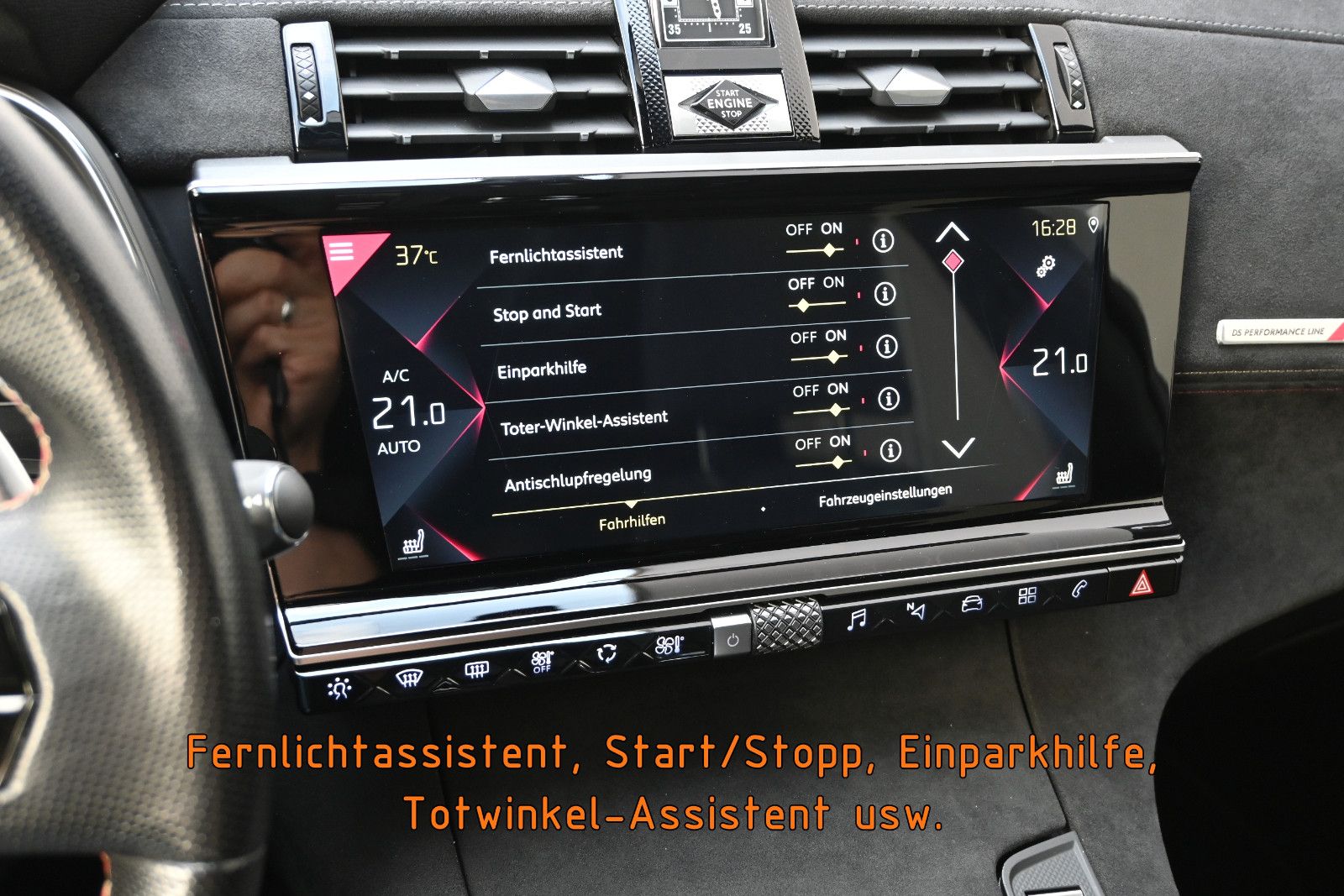 Fahrzeugabbildung DS Automobiles DS7 Crossback PureTech 180 PERF. LINE+ °AHK°PANO