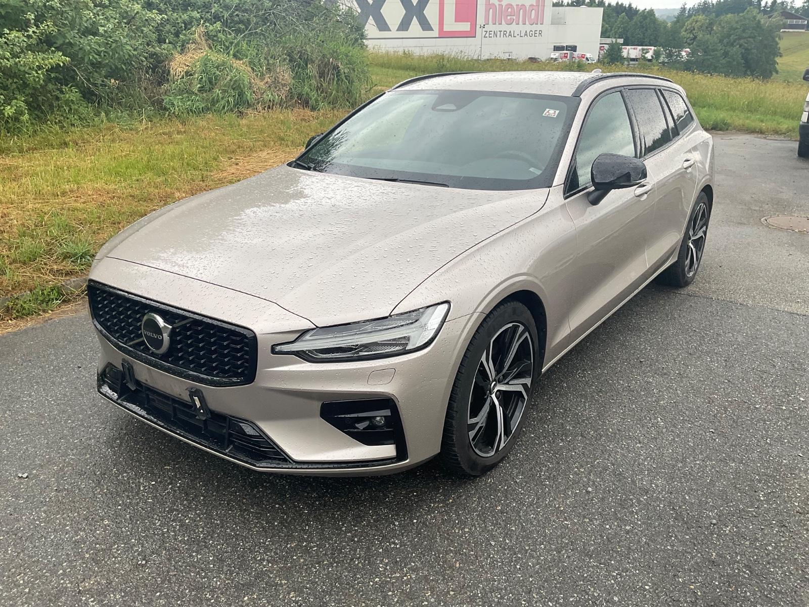 Volvo V60 Kombi B5  Plus Dark