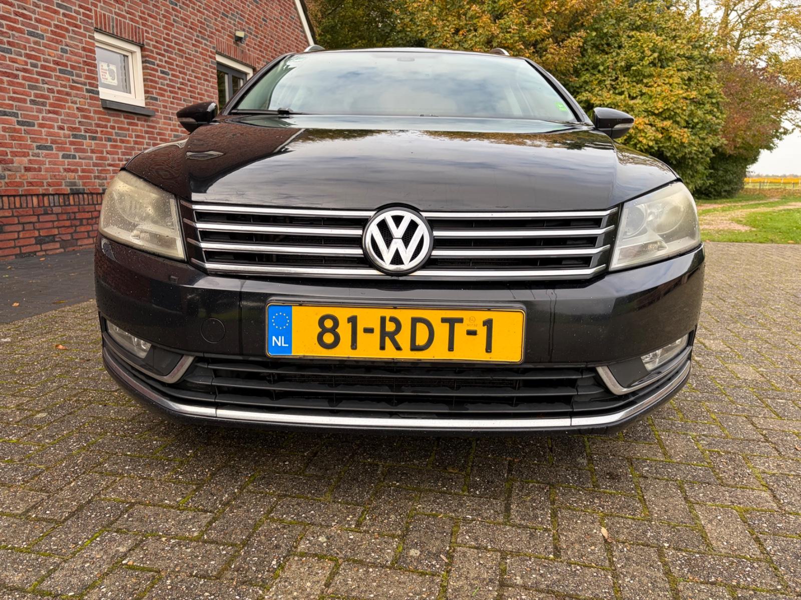 Volkswagen Passat 2011 — engine 1.598 cm³, 105 HP (77kW)