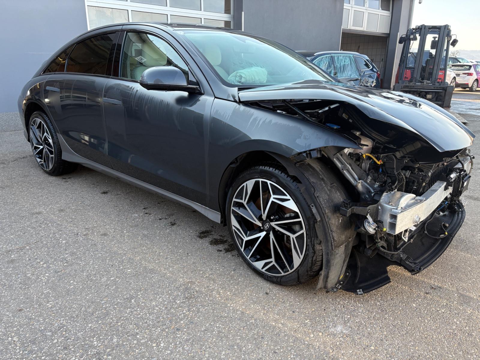 Hyundai IONIQ 6 77,4kWh 81kW 4WD Top Line Long Range Aut