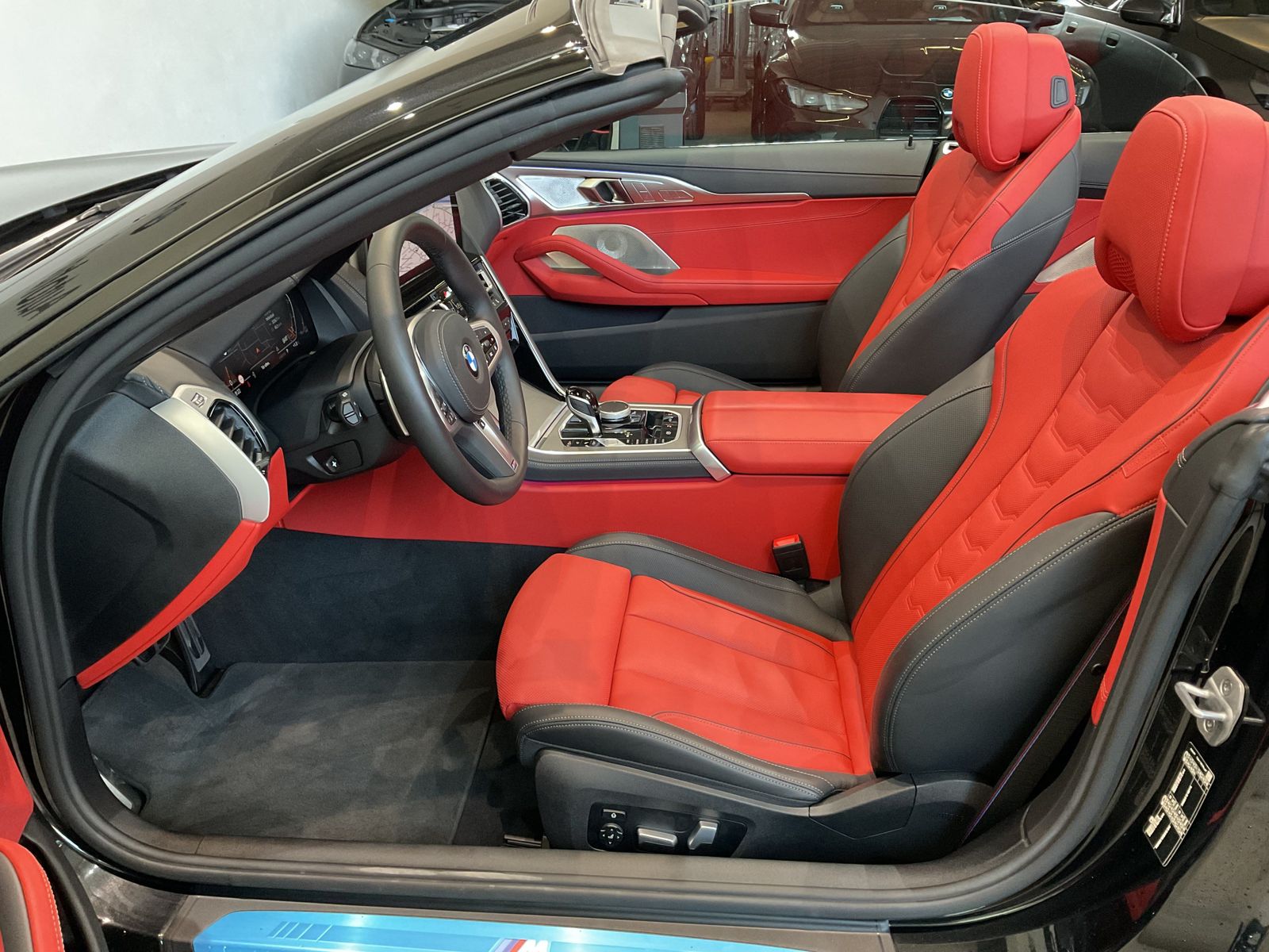 Fahrzeugabbildung BMW 840i M Sportpaket Pro Standheizung B&W Surround