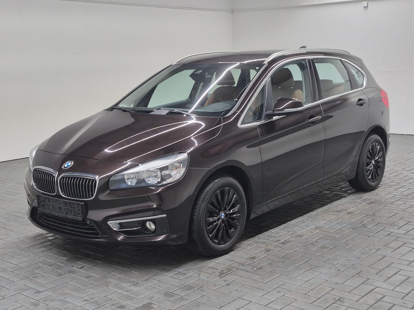 BMW 218i Active Tourer SHZ/PDC/Kam/Leder/Tempomat