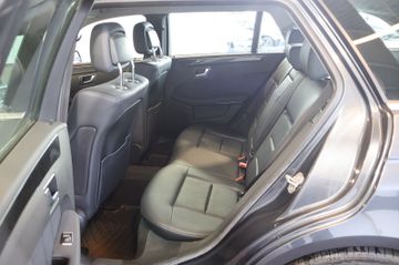 Mercedes-Benz E 220 CDI Avantgarde XEN+PDC+LEDER+AHK