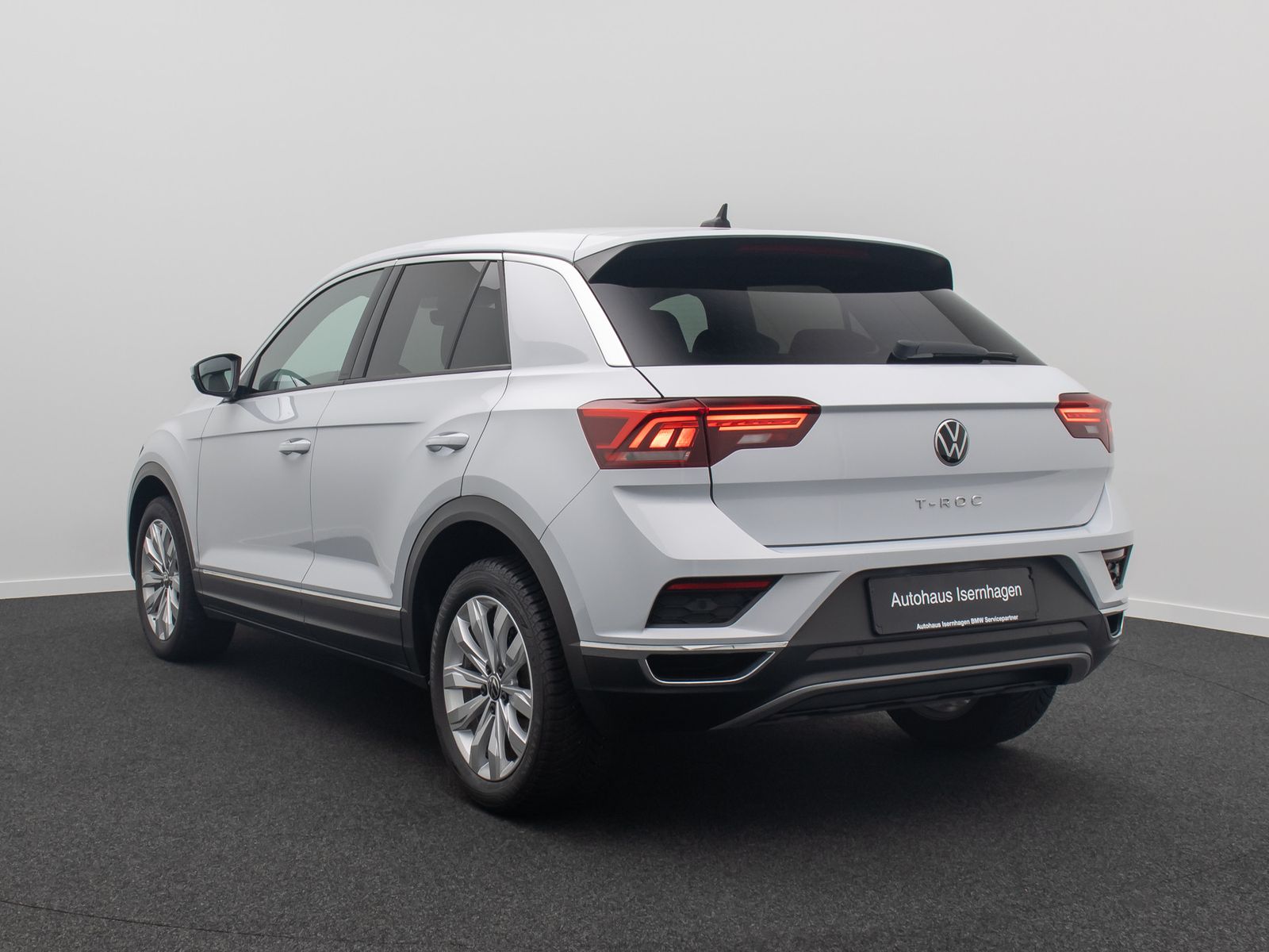 Fahrzeugabbildung Volkswagen T-Roc Sport ACC PDC HIFI Alarm FahrAssist DAB WR