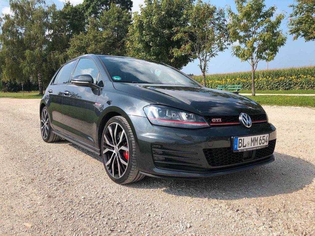 Image of Volkswagen Golf