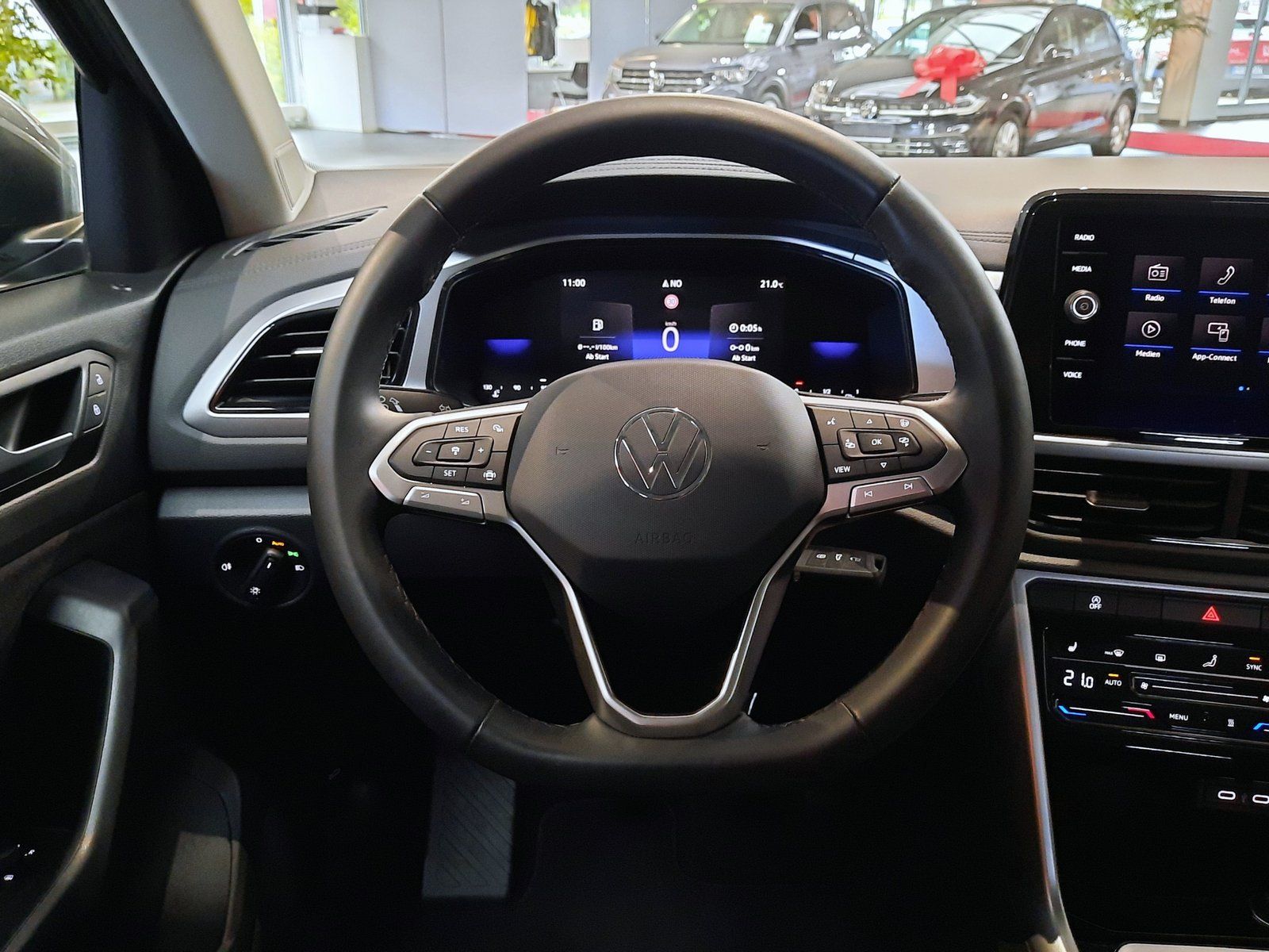 Fahrzeugabbildung Volkswagen T-Roc TSI *AHK*Standhzg*Cam*LED*Sitzhzg*Navi*ACC