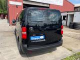 Toyota Proace Comfort Family 9 Sitz/Klima/Navi/CarPlay - gebrauchte Toyota Proace (Verso) aus dem Jahr 2022