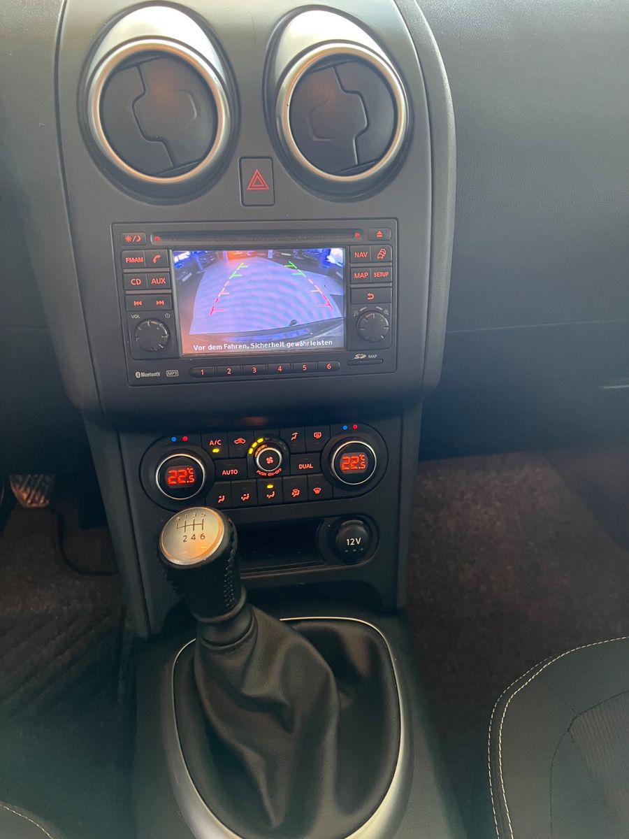 Fahrzeugabbildung Nissan Qashqai 2.0 Acenta *NAVI*RÜCKFAHRKAMERA*1.HAND*