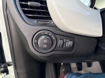 Fahrzeugabbildung Fiat 500X Cross 4x2 Navi PDC RFK CarPlay MFL uvm.