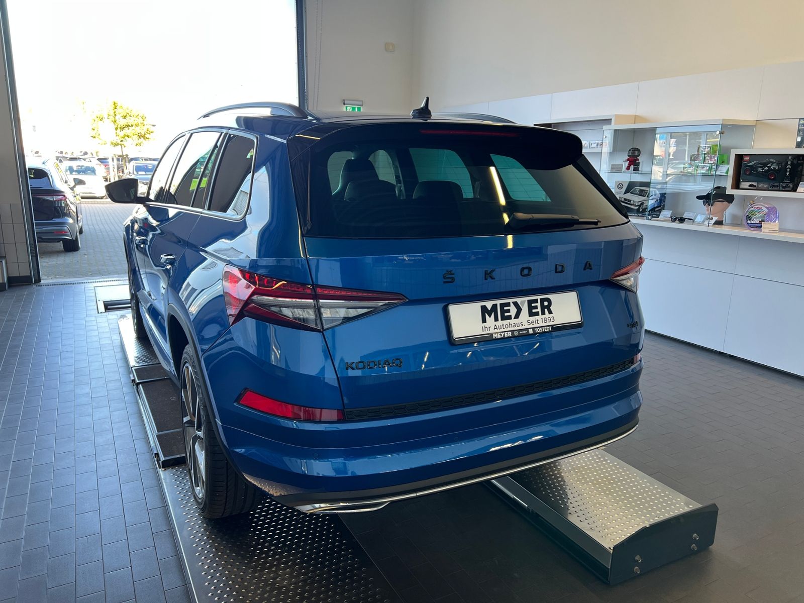 Fahrzeugabbildung SKODA Kodiaq Sportline 2.0 TDI DSG 4x4 *AHK,Pano,Stand