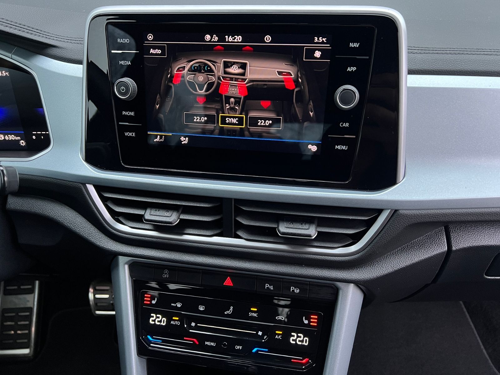 Fahrzeugabbildung Volkswagen T-Roc GOAL 2.0 TDI DSG *AHK, LED, PlusPaket, 18"