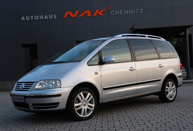 Volkswagen Sharan 2.0 Freestyle 7-Sitze / Rentnerwagen!