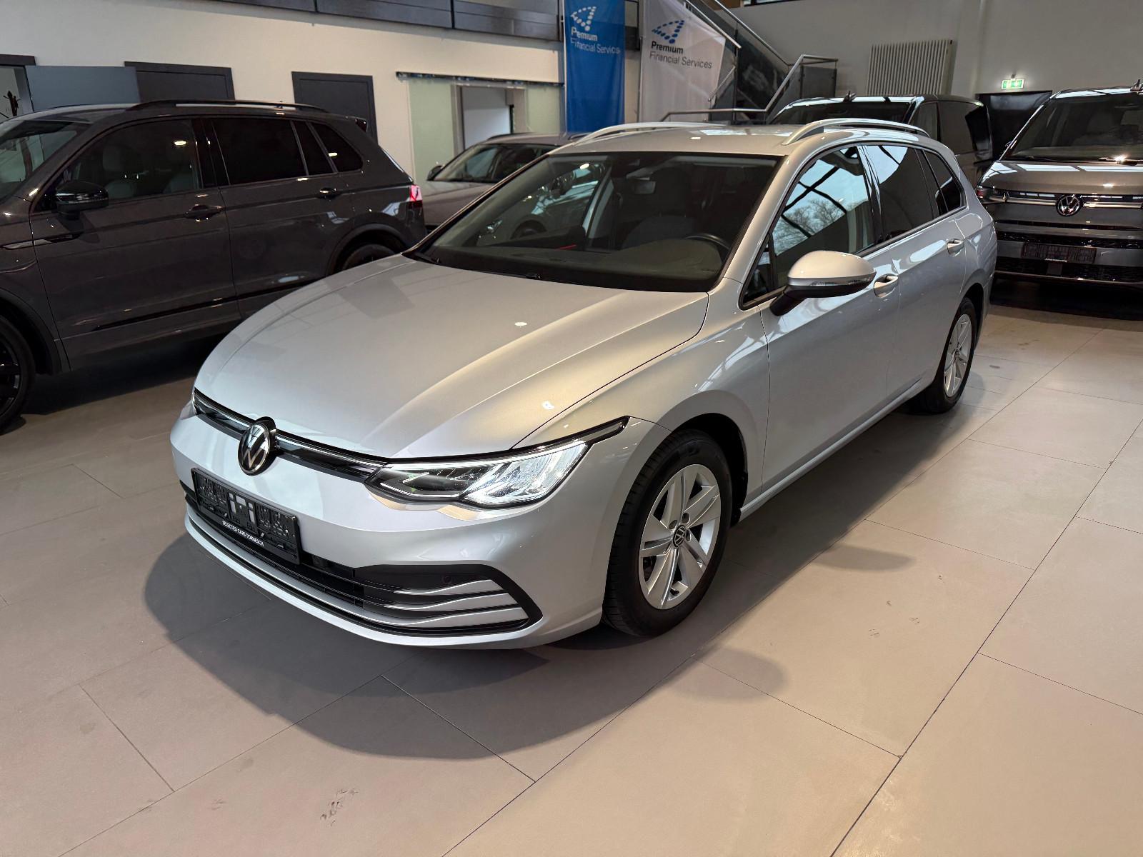 Volkswagen Golf VIII Life 2.0 TDI DSG AID/LED/STHZ/SIDE