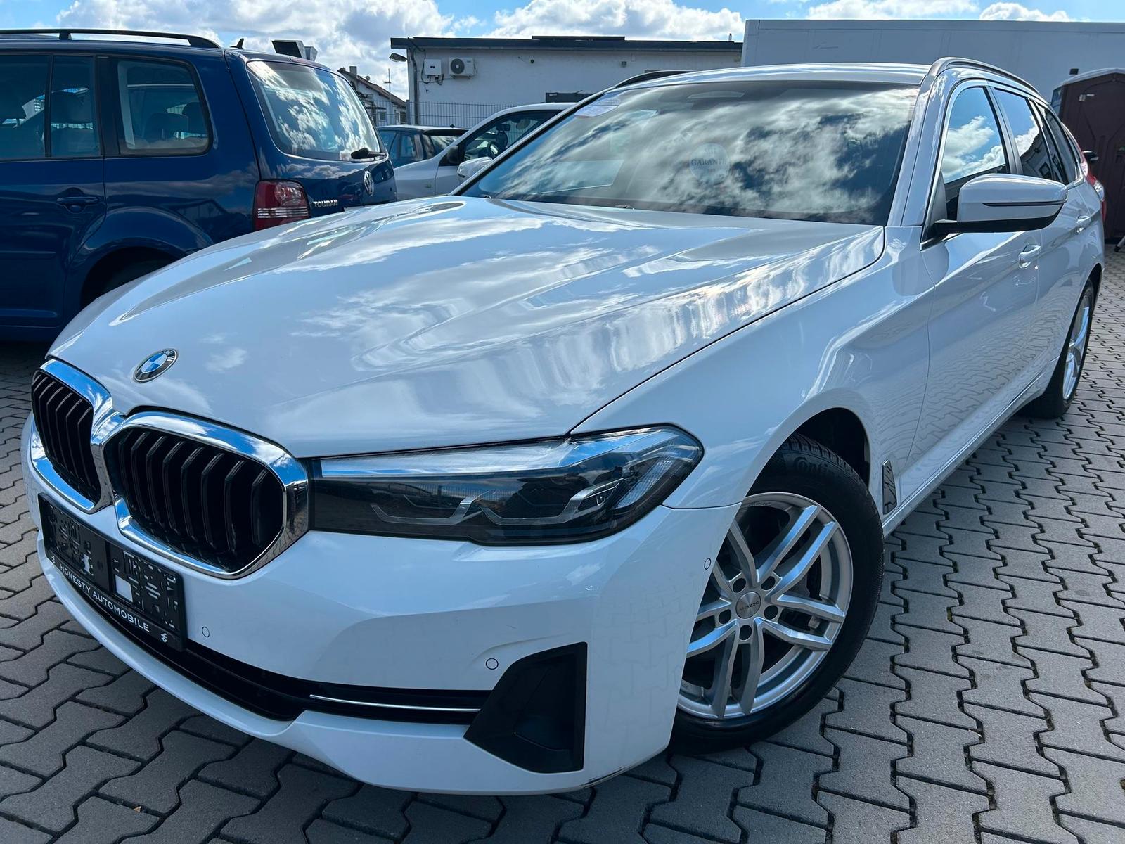 BMW Touring 5er - 530 d Mild Hybrid xDrive*VOLLAU...