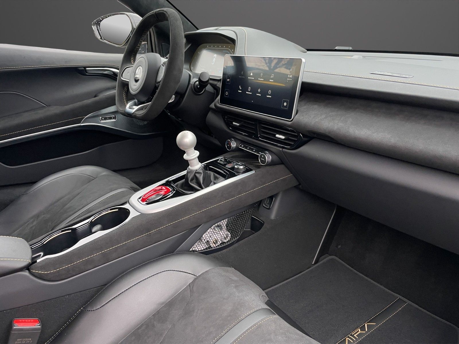 Fahrzeugabbildung Lotus Emira V6 SOC 1 of 10