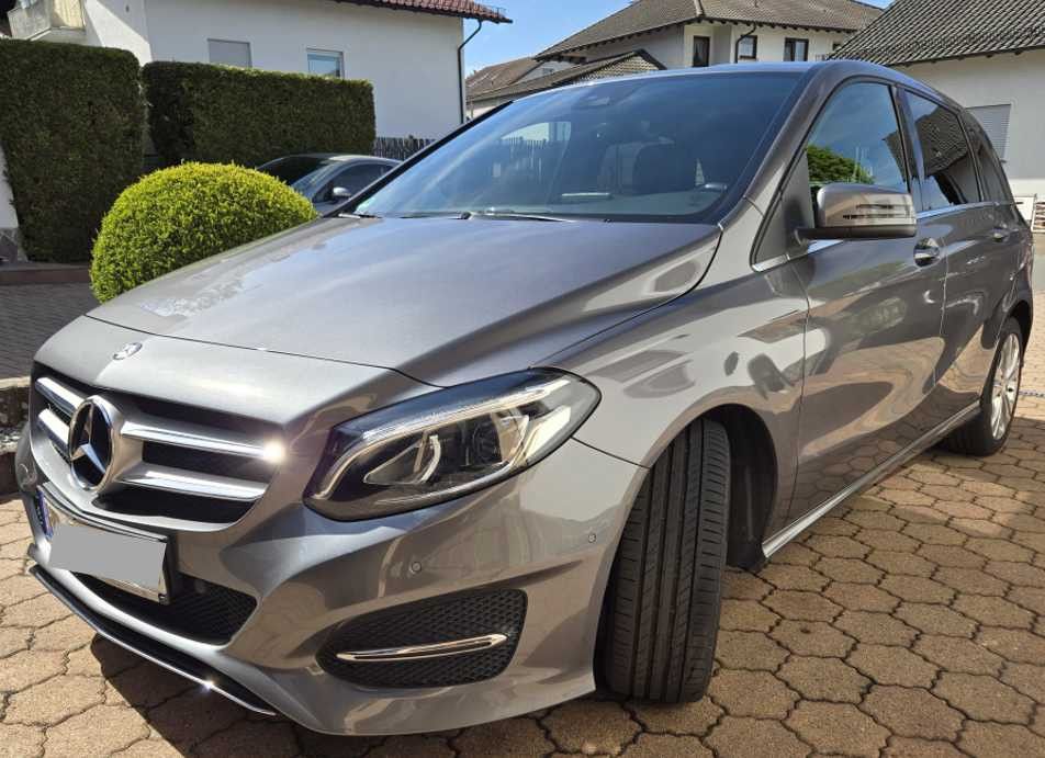 MERCEDES-BENZ B 220 d AHK, LED, Autom., Navi, 8-fach bereift