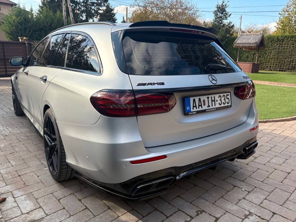 Image of Mercedes-Benz E 63 AMG