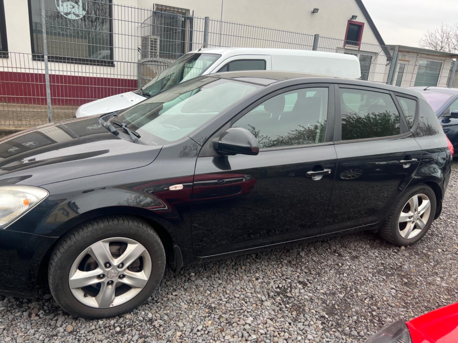 Kia ANDERE Ceed LX
