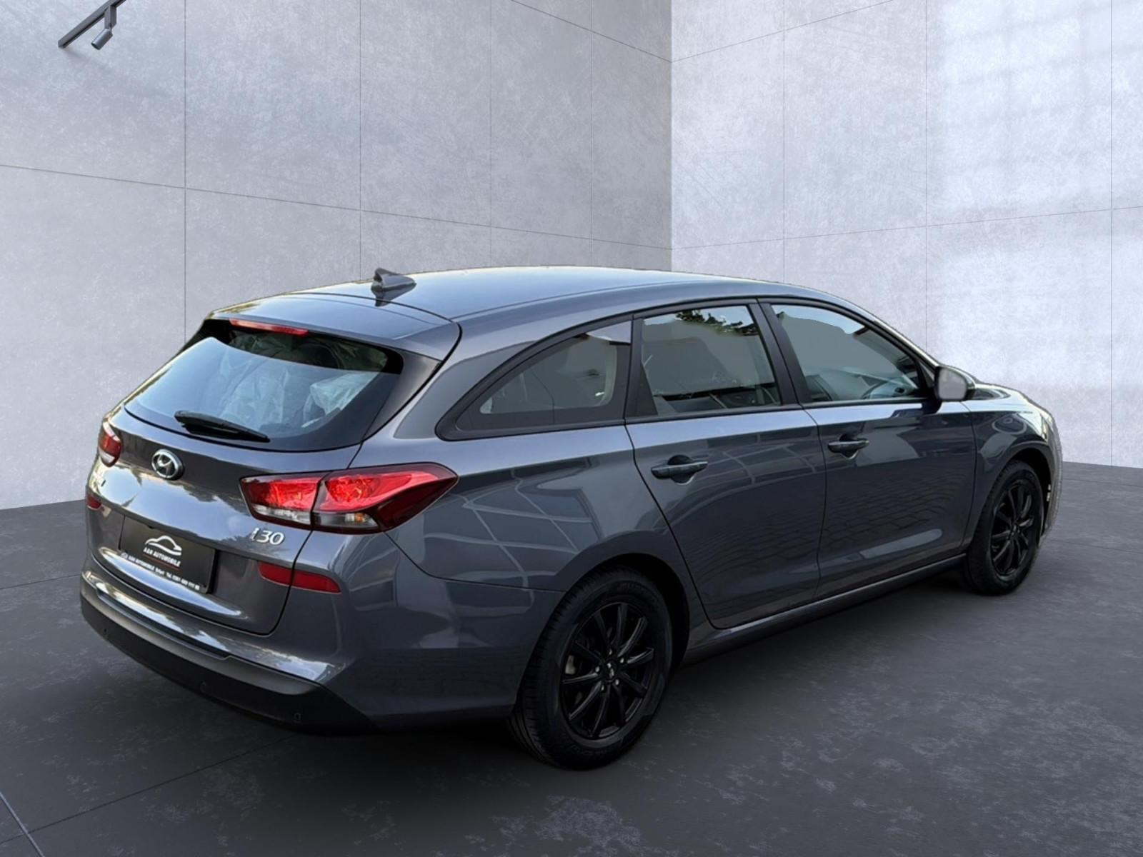 Hyundai i30 cw Trend+NAVI+KLIMA+PDC+KAMERA+AHK+ALU+75TKM
