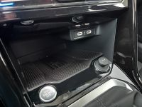 VW T-Roc 1.5 TSI DSG R-Line SHZ NAV AHK KAM 5JGAR bei Autohaus Landmann & Maier OHG