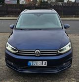 Volkswagen Touran 2.0 TDI SCR DSG Highline Highline - Volkswagen Touran aus 2016 mit Diesel-Antrieb: Leder, Navigationssystem, Kleinbus