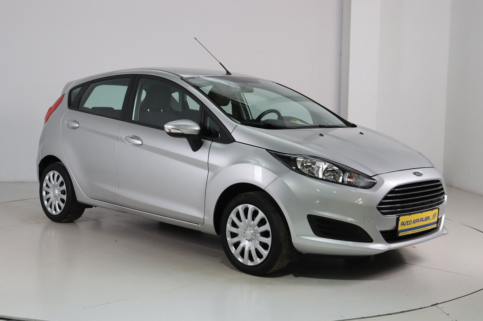Fahrzeugabbildung Ford Fiesta 1.25l Duratec DOHC EFI * beh.FS * SHZ * T