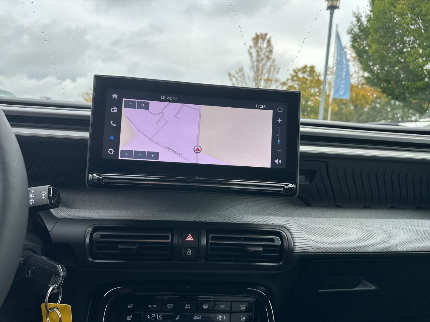 Fahrzeugabbildung Citroën C3 MAX Elektro 113 Navi CarPlay SHZ Temp.