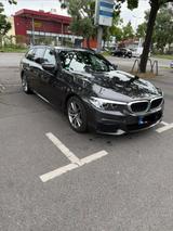 BMW 530i Touring M Sportpaket  - BMW mit Benzin-Antrieb: Kombi, Sportpaket