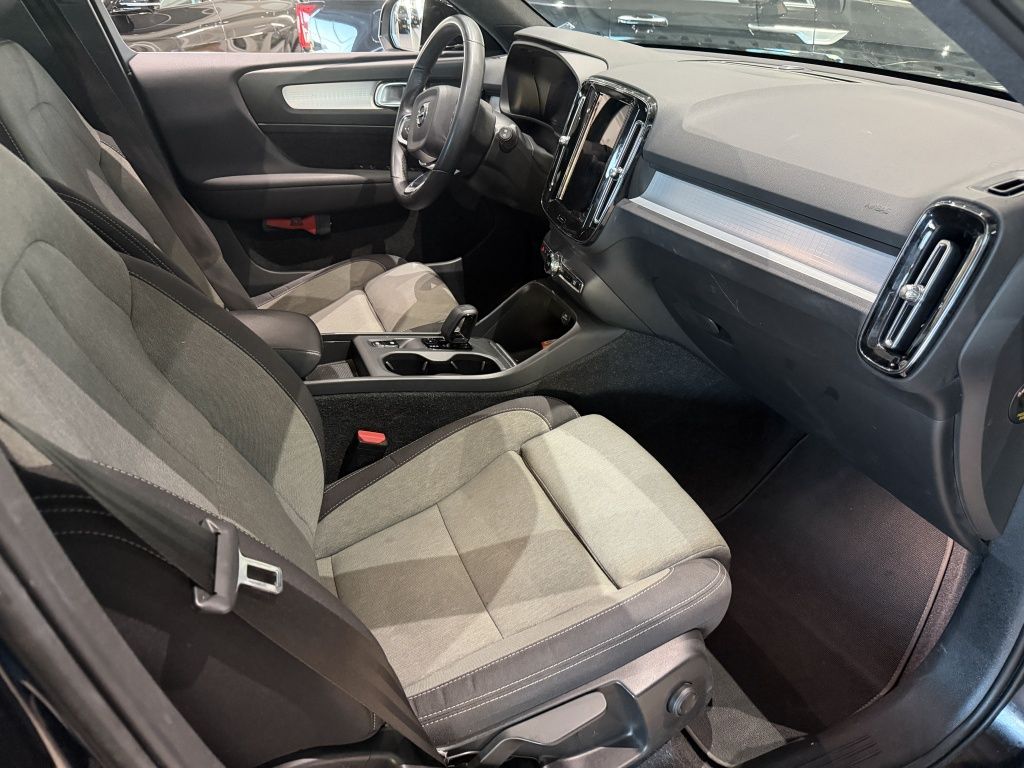 Volvo XC40 1.5 T4 Core Bright imagem 3