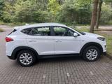 Hyundai TUCSON 1.6 GDI Pure Pure - Hyundai TUCSON von privat