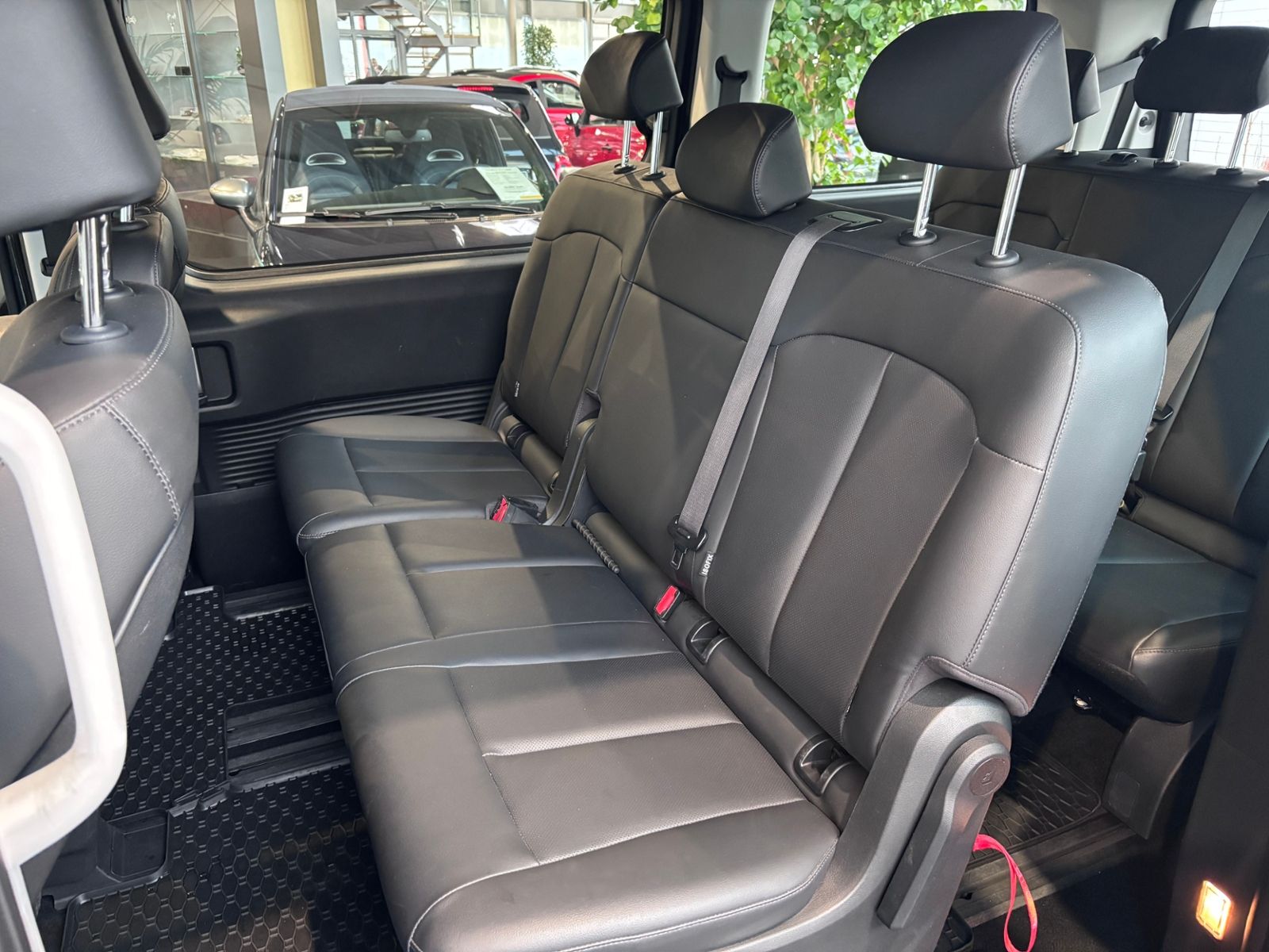 Fahrzeugabbildung Hyundai STARIA Trend 2WD SHZ LED NAVI ALU