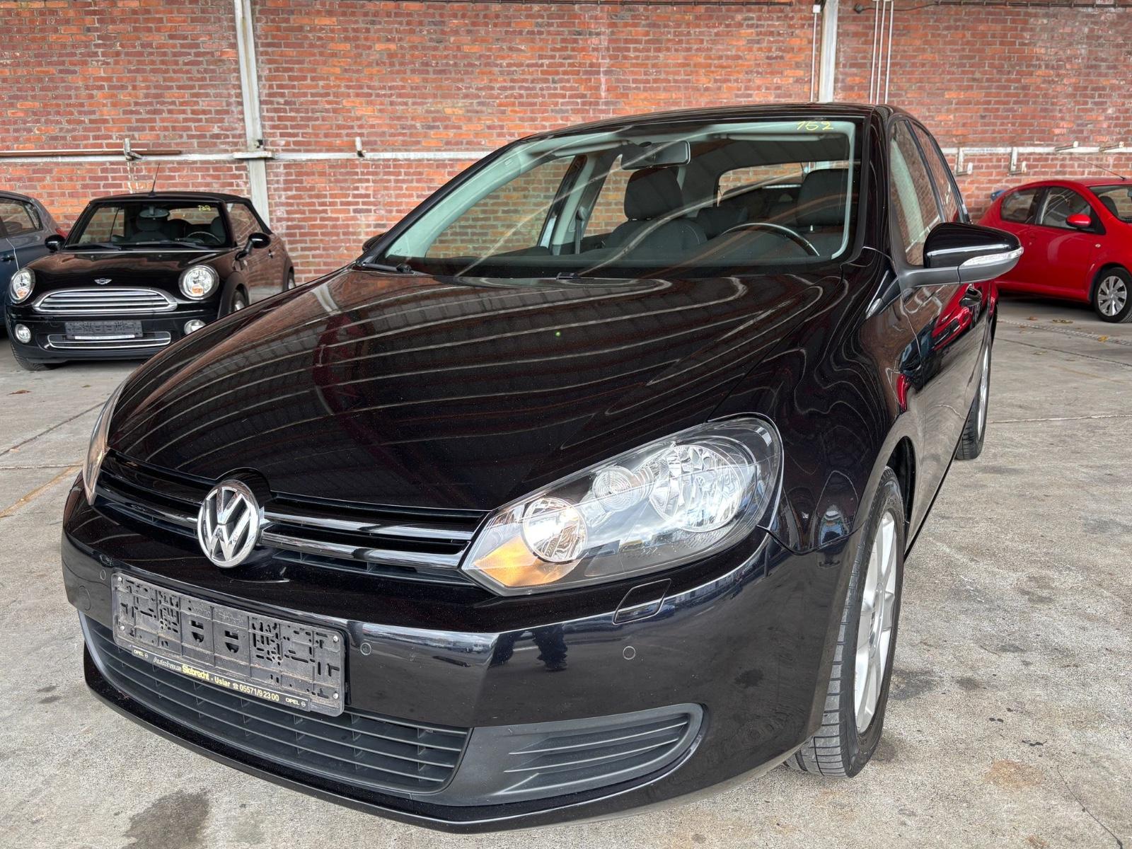 Volkswagen Golf 1.6 TDI Style/SHZ/KLIMA/PDC
