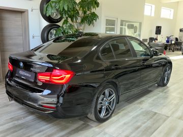 BMW 320 - 4