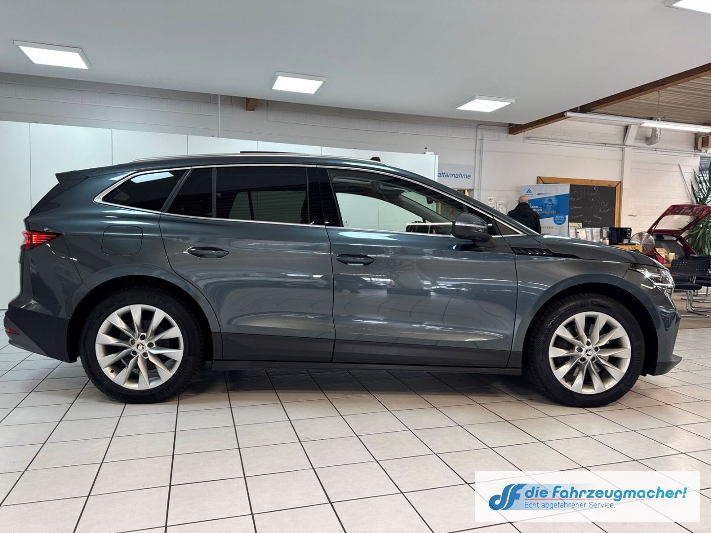 Fahrzeugabbildung SKODA Enyaq 80 Suite HUD El. Panodach Navi Leder Digi