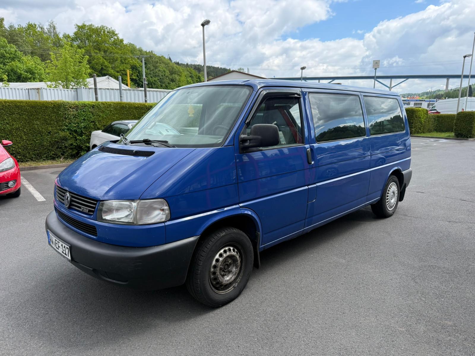 Volkswagen T4 Caravelle 2,5-l-Diesel TDI 75kW lang