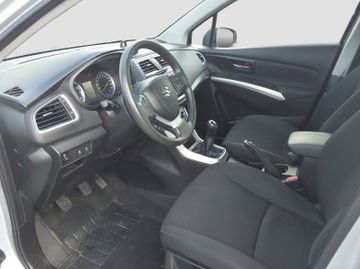 Fotografie 9 des Suzuki SX4 S-Cross Anhängerkupplung Freisprech