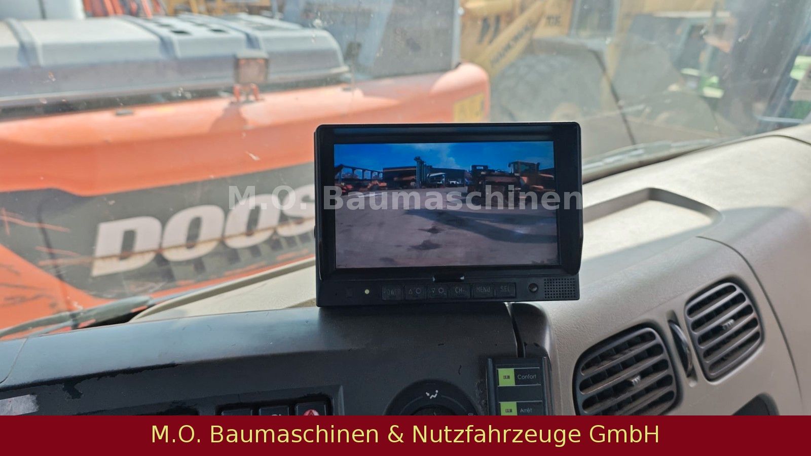 Fahrzeugabbildung Renault Kerax 410-32 / AC/ 8x4 /