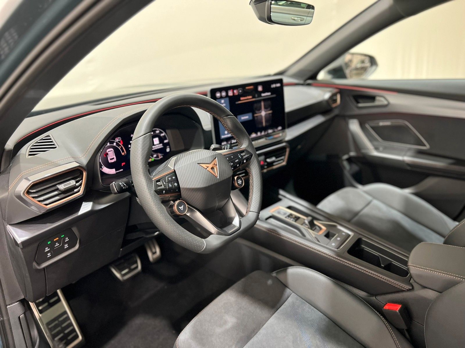 Fahrzeugabbildung CUPRA Formentor 2.0 TSI 245kW VZ DSG 4Drive