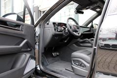PORSCHE Cayenne Coupe GTS /PDCC/ STANDHZG./ BURMESTER HE PORSCHE Cayenne Coupe GTS /PDCC/ STANDHZG./ BURMESTER HE