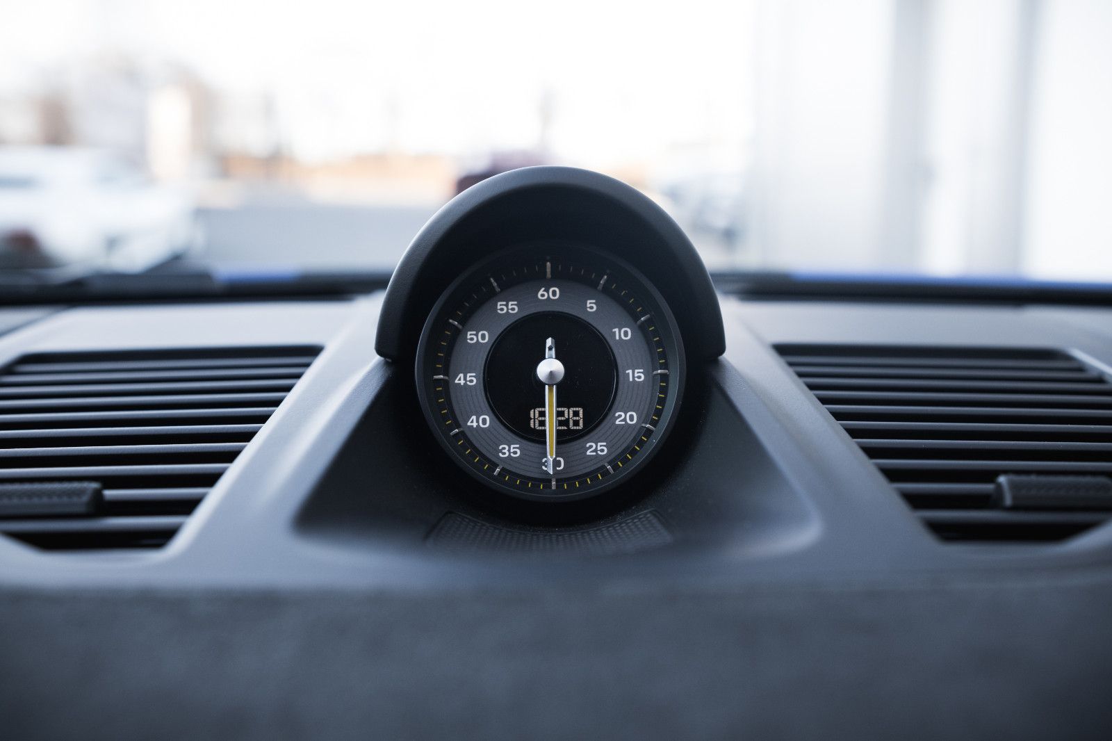 Fahrzeugabbildung Porsche 992/911 GT3 RS-PTS maritime-Lift-Weissach-PCCB