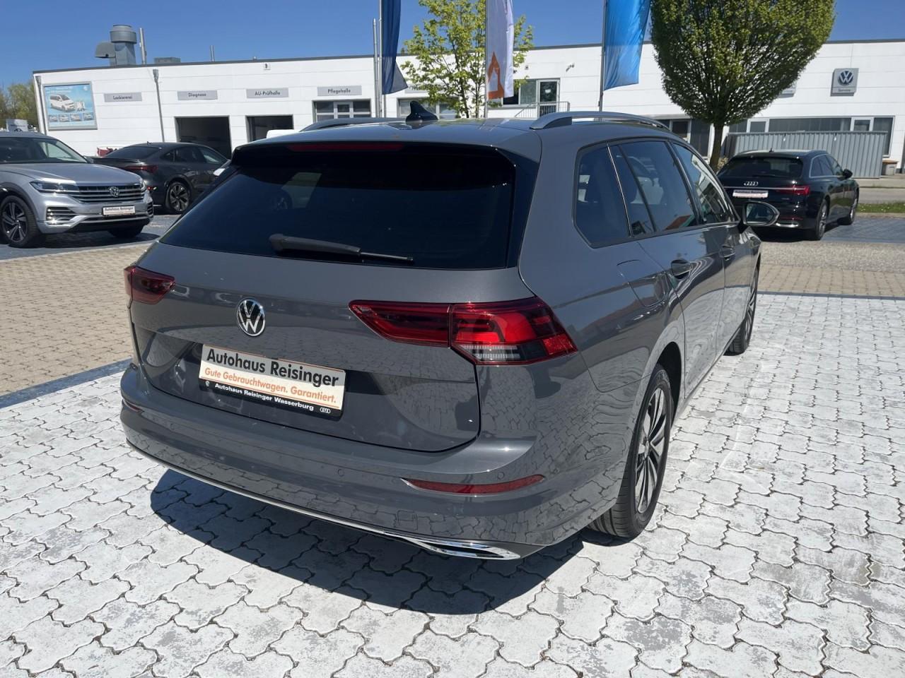 Volkswagen Golf VIII Variant 1.5 TSI Move (LEDPlus+NAVI+APP