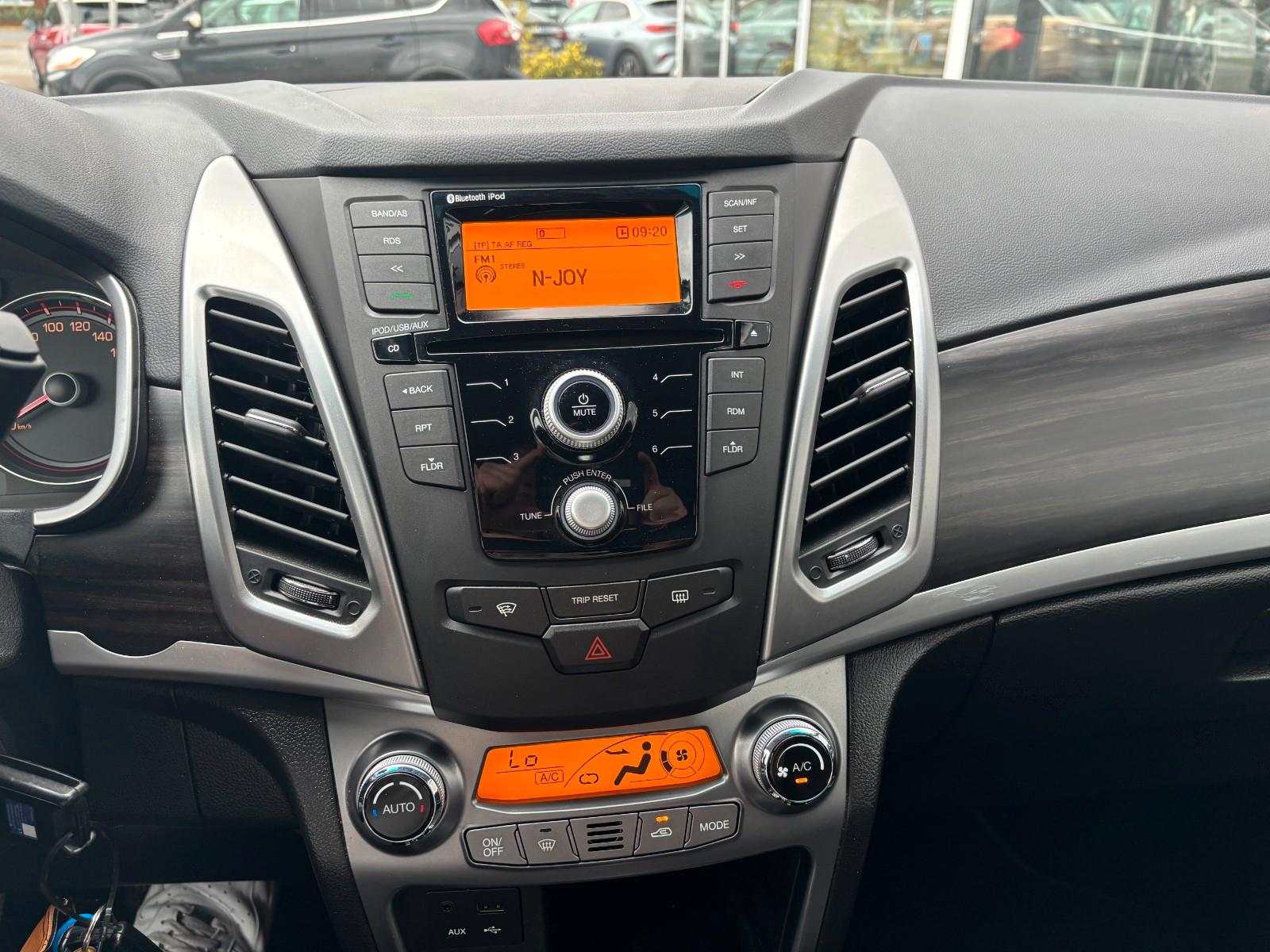 SsangYong Korando 2014 — photo 28