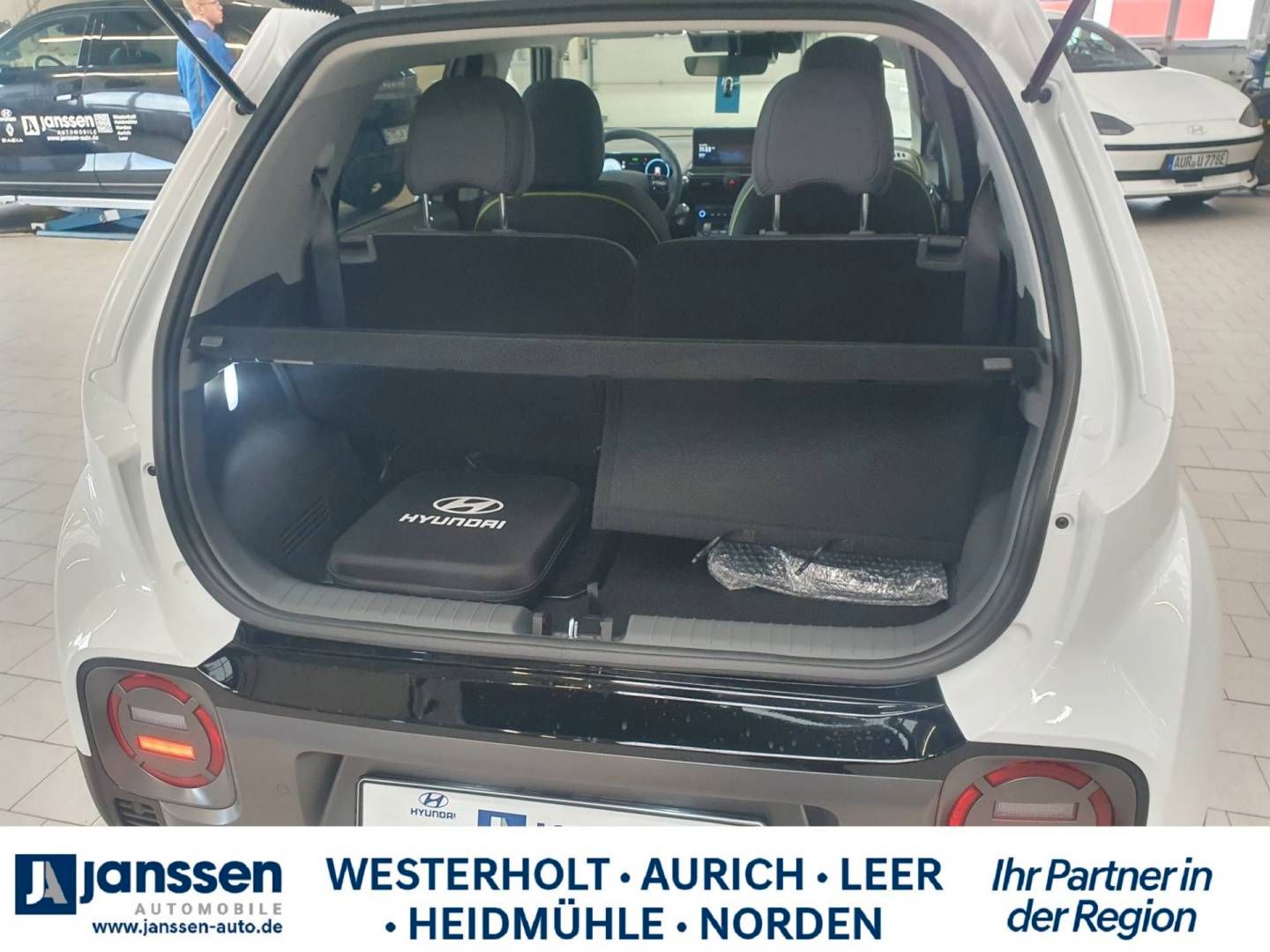 Fahrzeugabbildung Hyundai INSTER Cross EV Effizienz-Paket, V2L-Paket