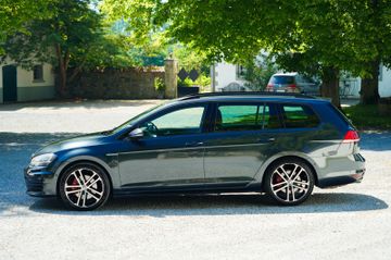 Volkswagen Golf - 2