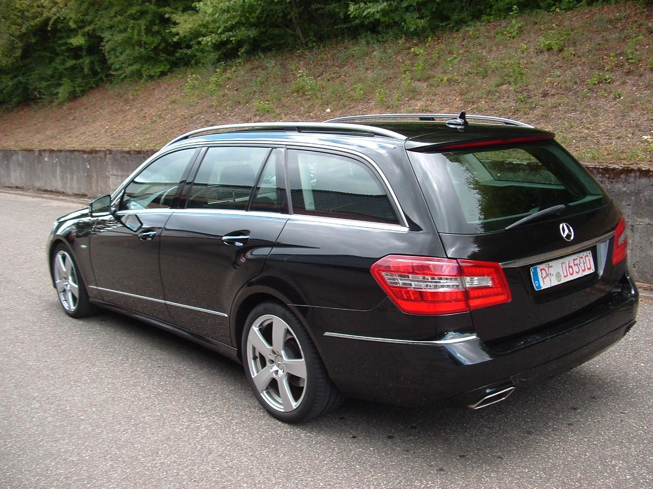 Mercedes-Benz E220 2011 — photo 7