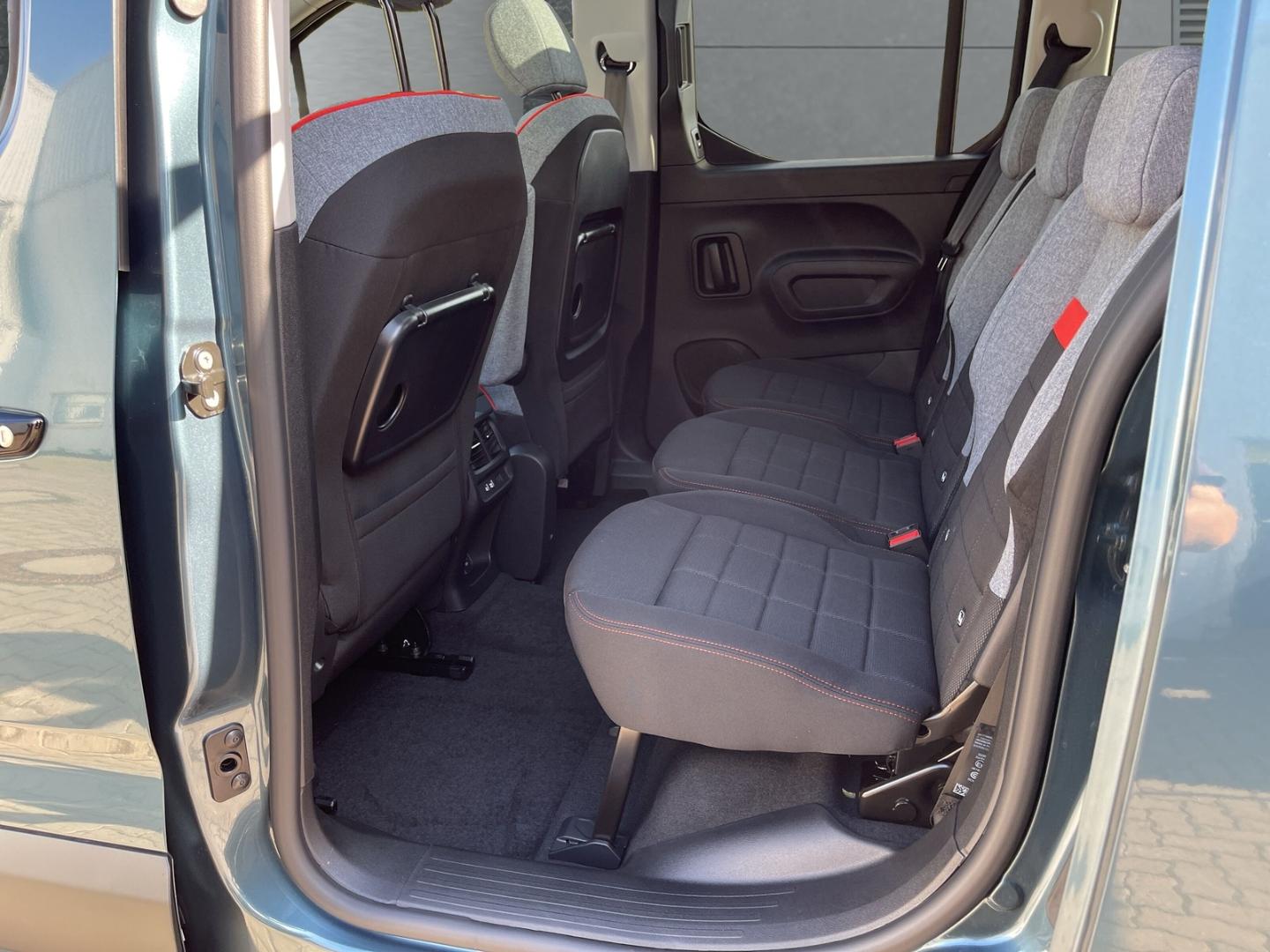 Citroën Berlingo MAX 1.5D Holiday + XTR-Paket Techno-Plu
